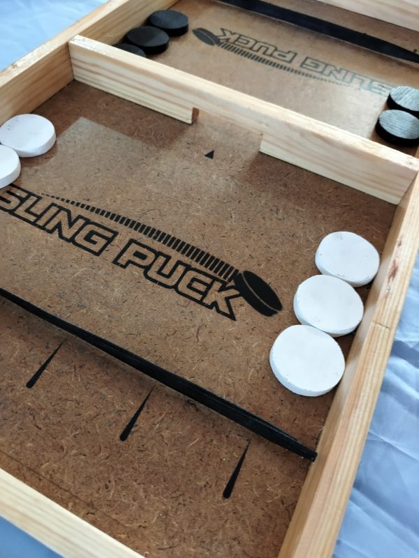 ⁦لعبة Sling Puck الحجم الكبير⁩ - الصورة ⁦2⁩